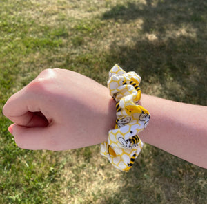 Bumblebee Scrunchie