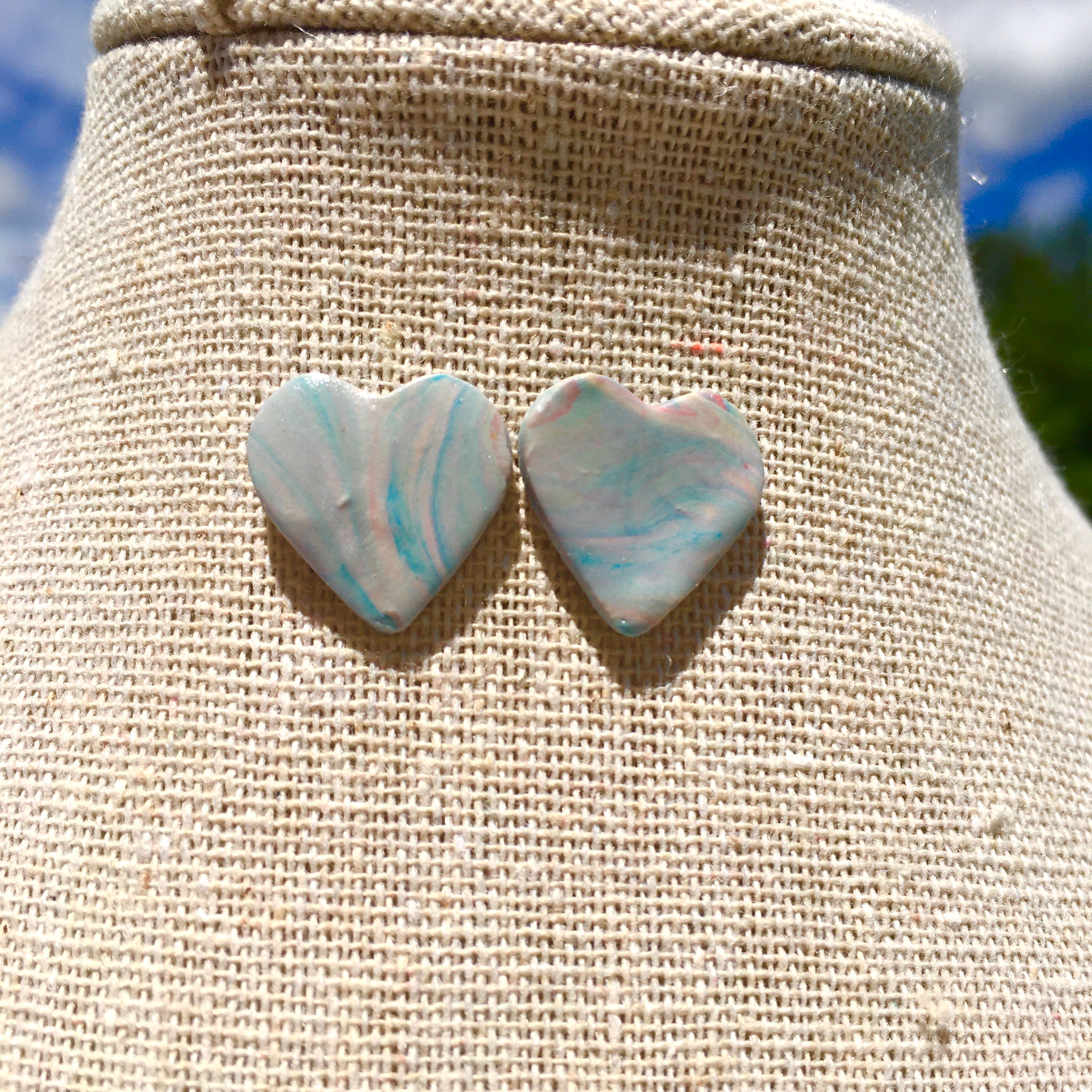 DAYDREAM Heart Studs