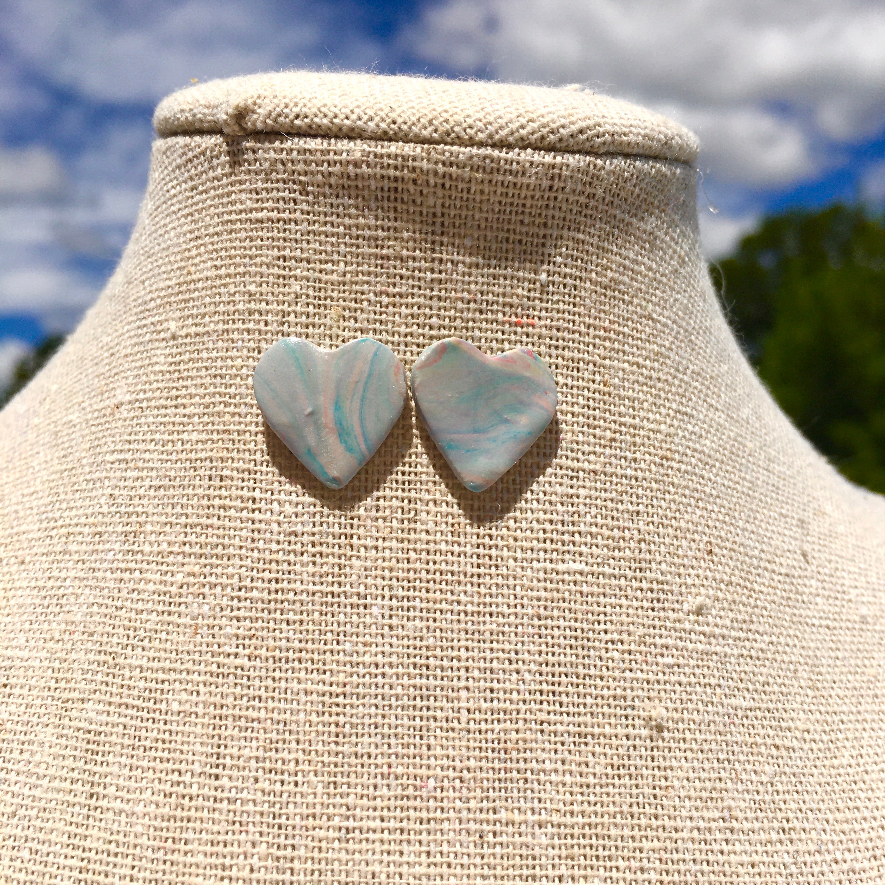 DAYDREAM Heart Studs